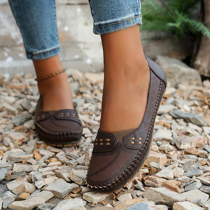 Thea – Comfortable Orthopedic Shoes for All-Day Ease