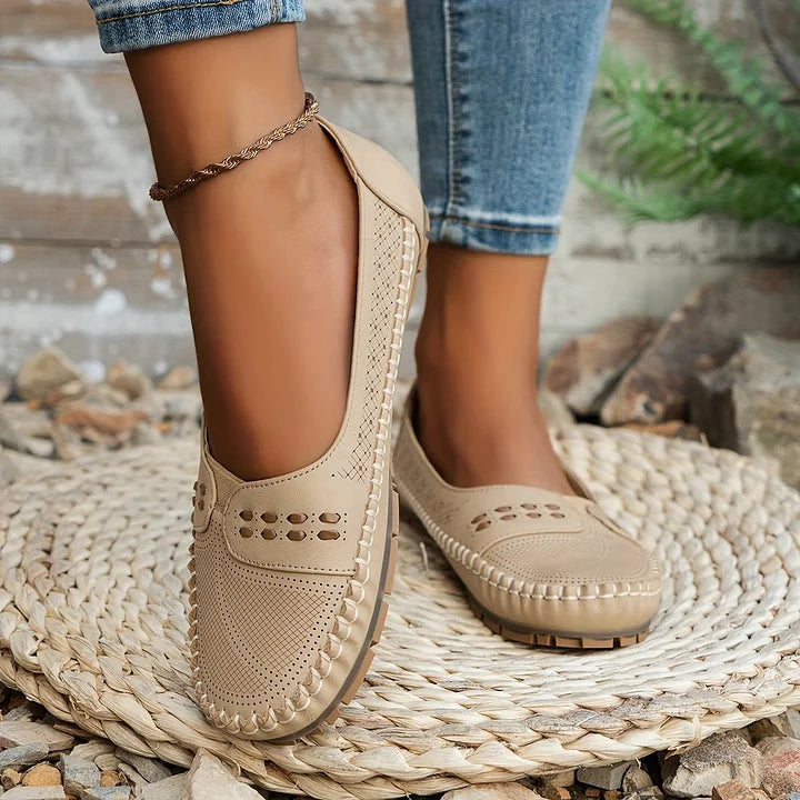 Thea – Comfortable Orthopedic Shoes for All-Day Ease