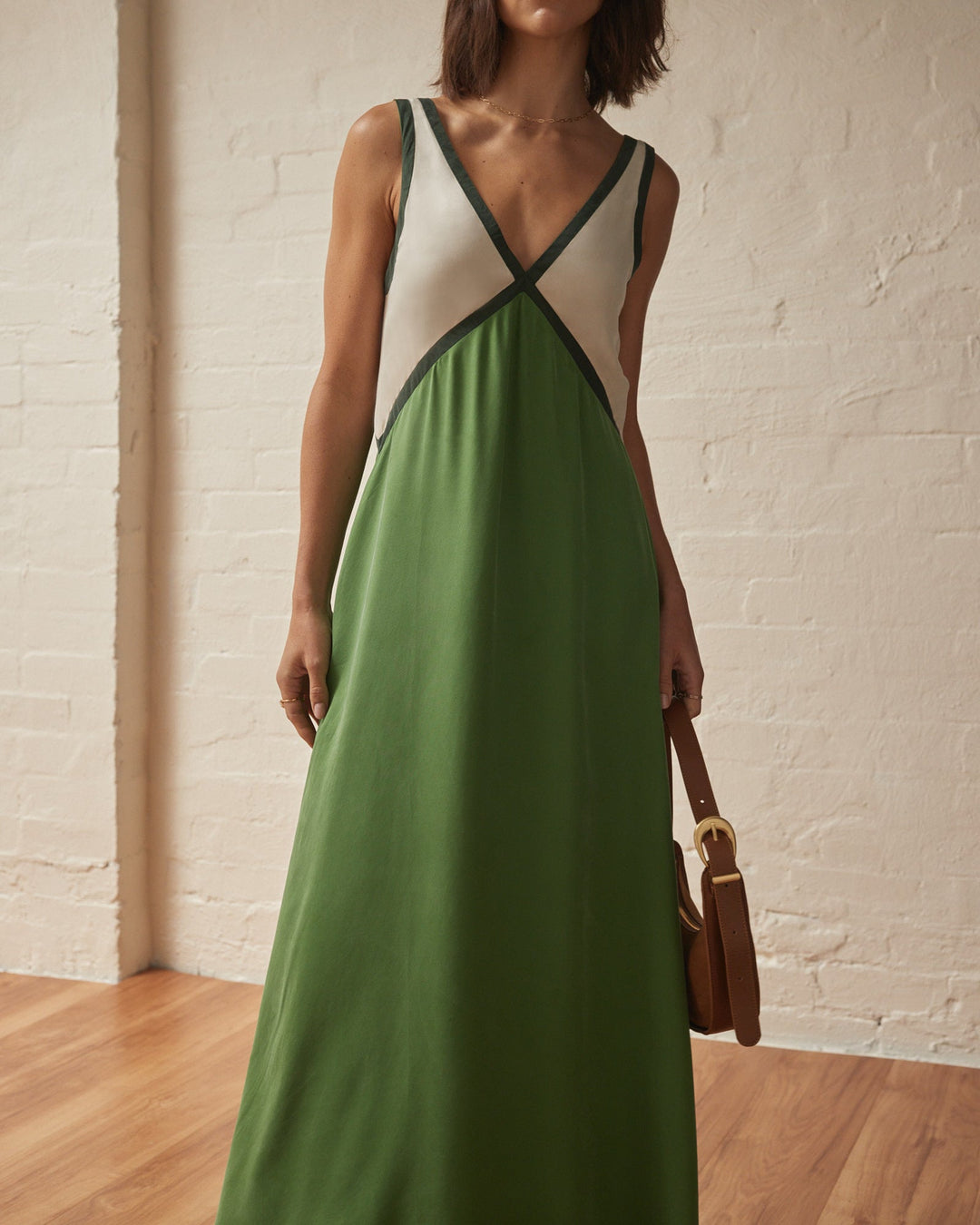Jordyn – Lightweight V-Neck Maxi Dress