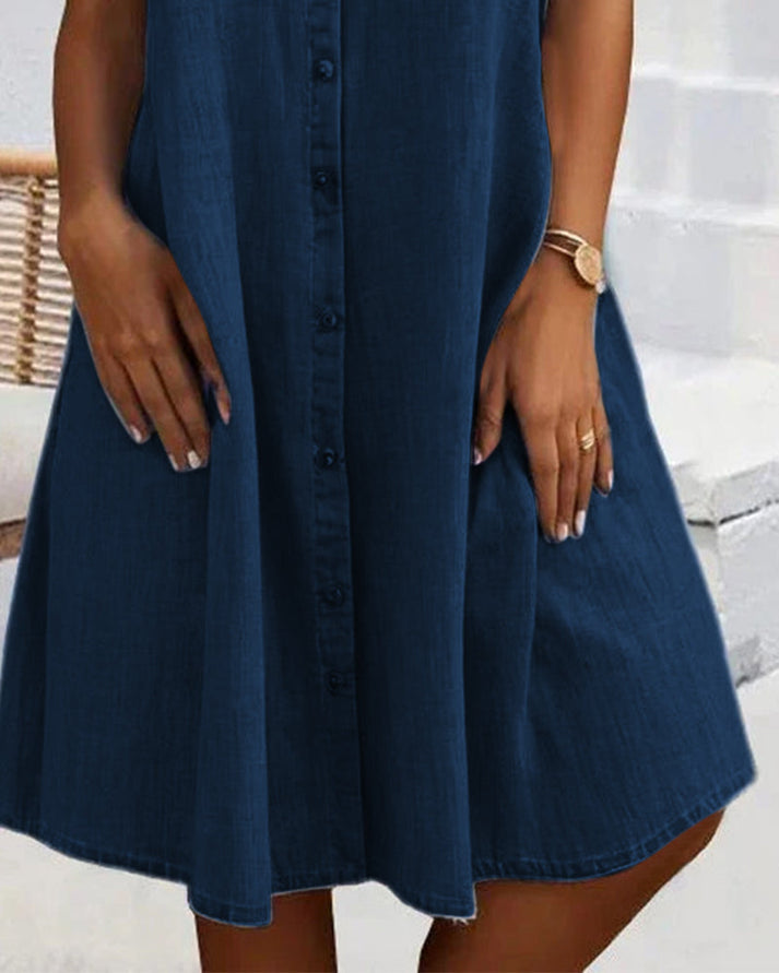 Elara – Short Sleeve Button Denim Dress
