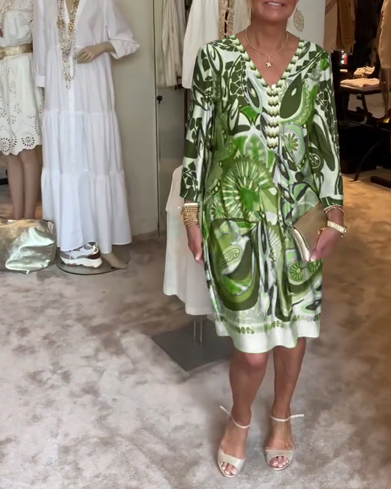Della – Elegant Vintage Print Dress
