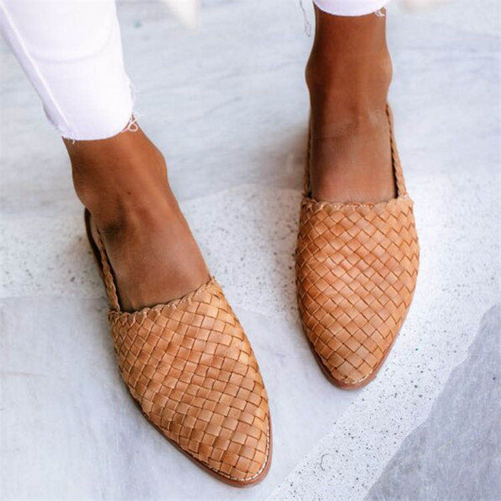 Adeline – Exquisitely Crafted Moccasins