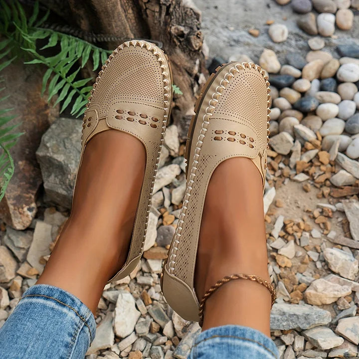 Thea – Comfortable Orthopedic Shoes for All-Day Ease