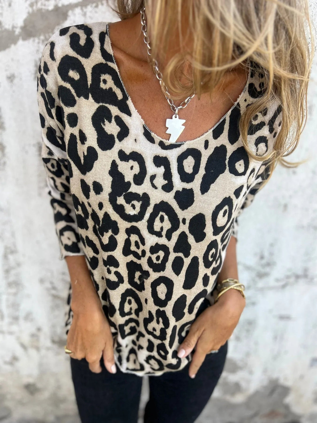 Mireya – Round Neck Leopard Print Blouse