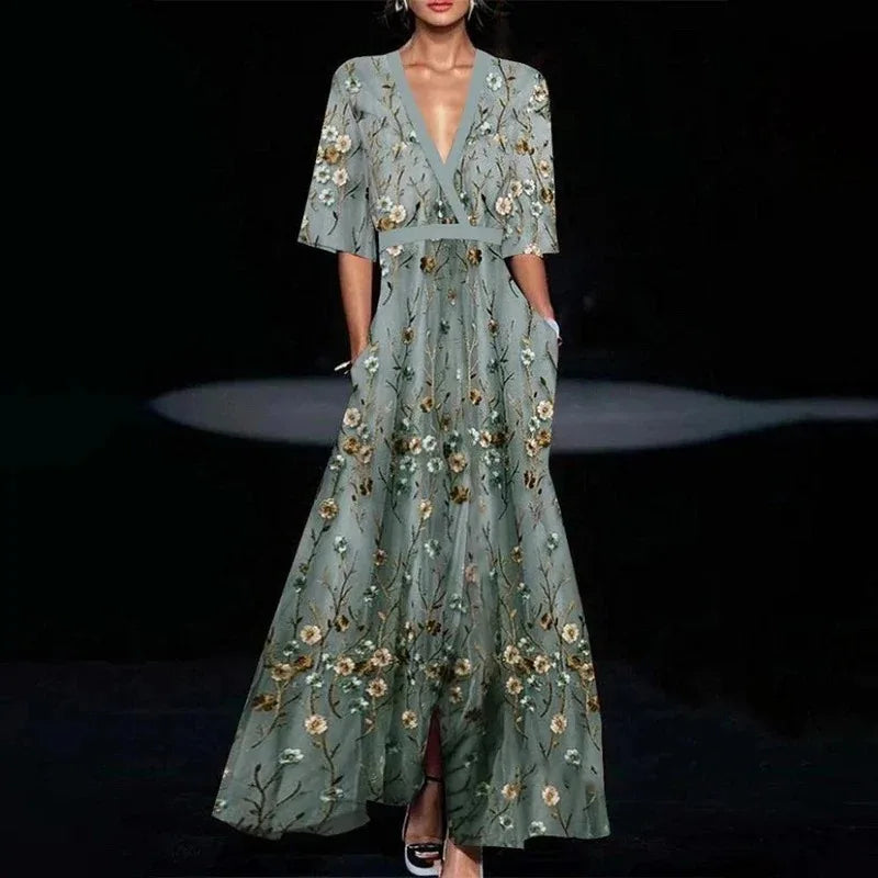 Alora – Elegant Maxi Dress with Floral Pattern