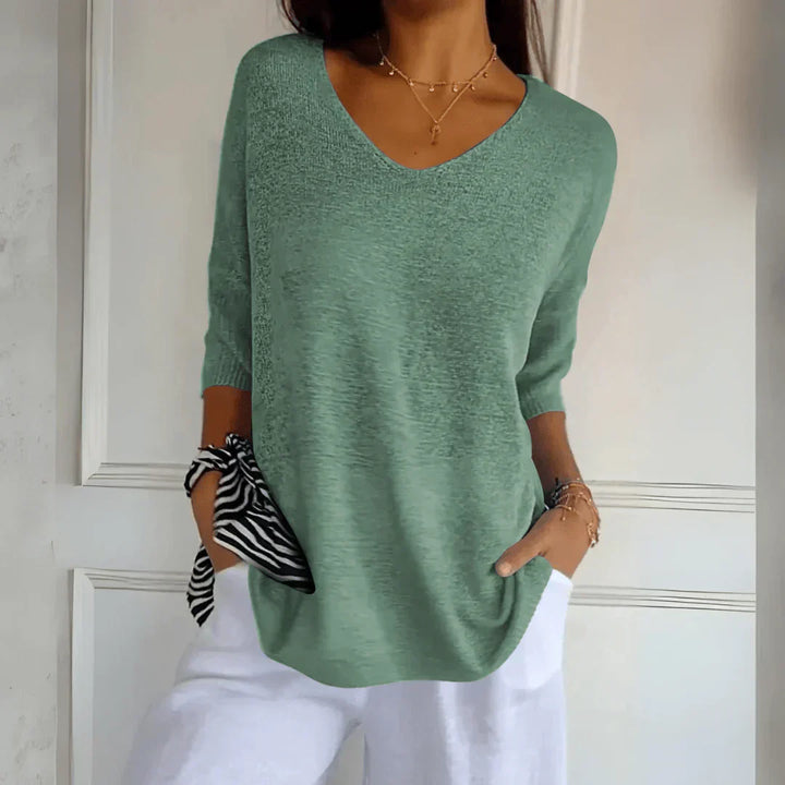 Hadley - Slimming V-Neck Top