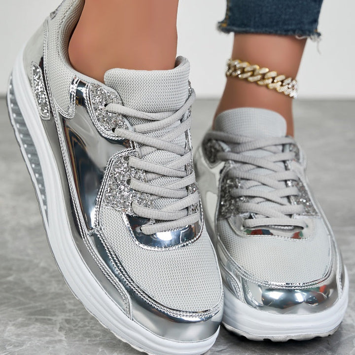 Layla – Casual Sneaker with Metallic and Glitter Accents