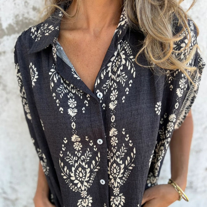 Stella – Loose Print Dress with Short Sleeves and Pockets