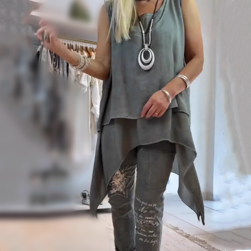 Mckenzie – Chic Sleeveless Top & Printed Pants Set